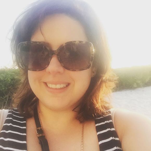 Meet your Posher, Jessica - Picture 1 of 1